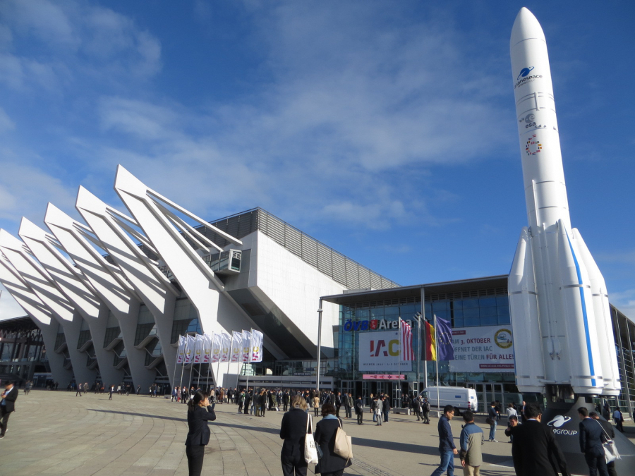 Architektura kosmiczna na Międzynarodowym Kongresie Astronautycznym w Bremie